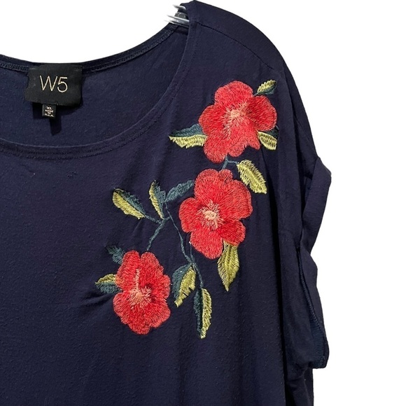 Anthropologie W5 XL Navy Blue Embroidered Red Rose Detail Blouse O - Picture 3 of 6